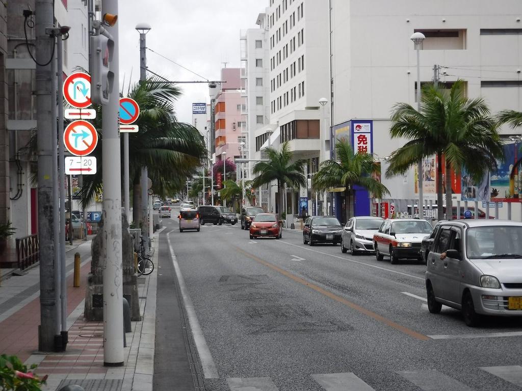 Maxi Alpa Hostel Naha Exterior photo